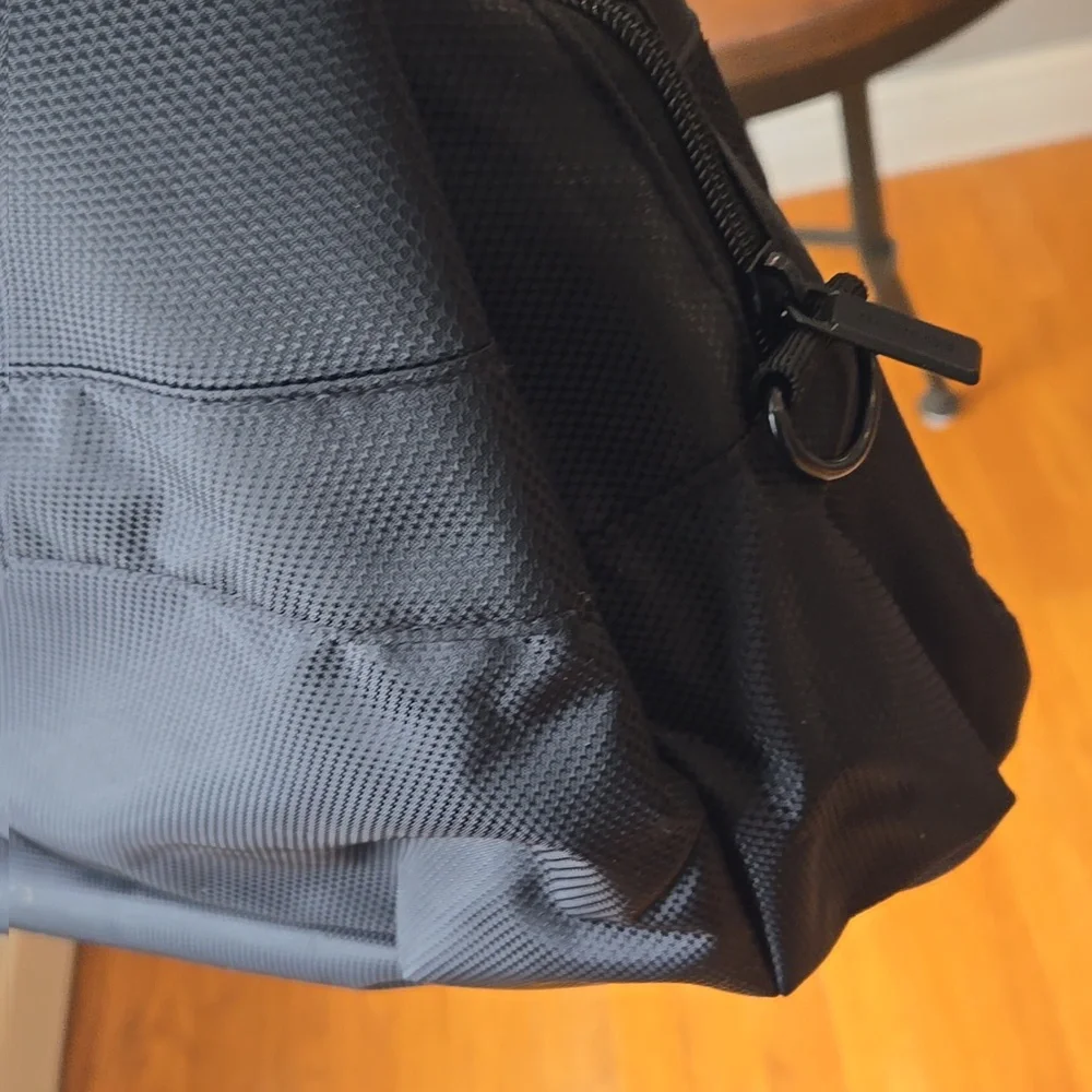 Kenneth Cole Reaction Black Weekender Travel Tote Bag Carry-On